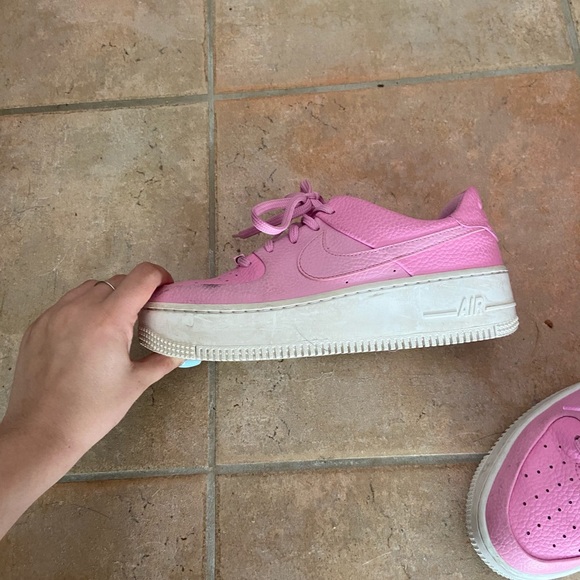 pink air force ones - Picture 2 of 6